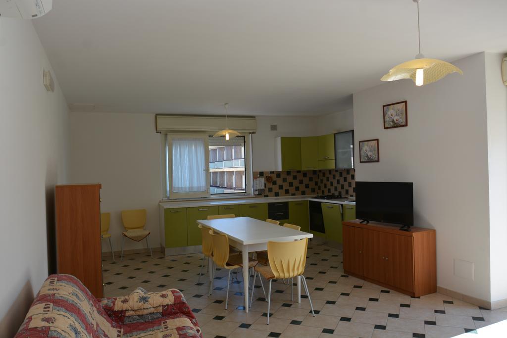 Stella Marina Apartment Alba Adriatica Exterior photo